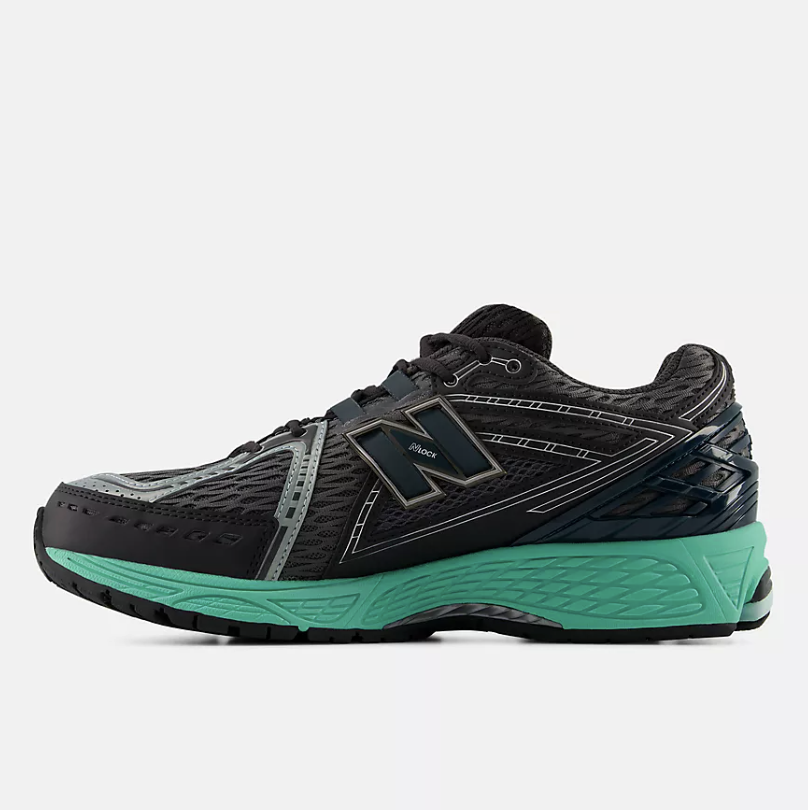 Zapatillas New Balance 19068O6 - Black Metallic con Deep End