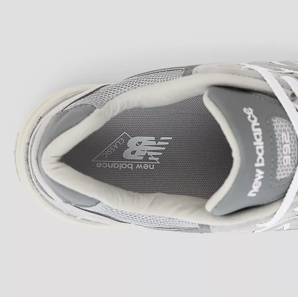 Zapatillas New Balance 992GY - Grey con Grey 006 y White