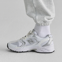 Zapatillas New Balance 530EMA - NB White con Silver Metallic