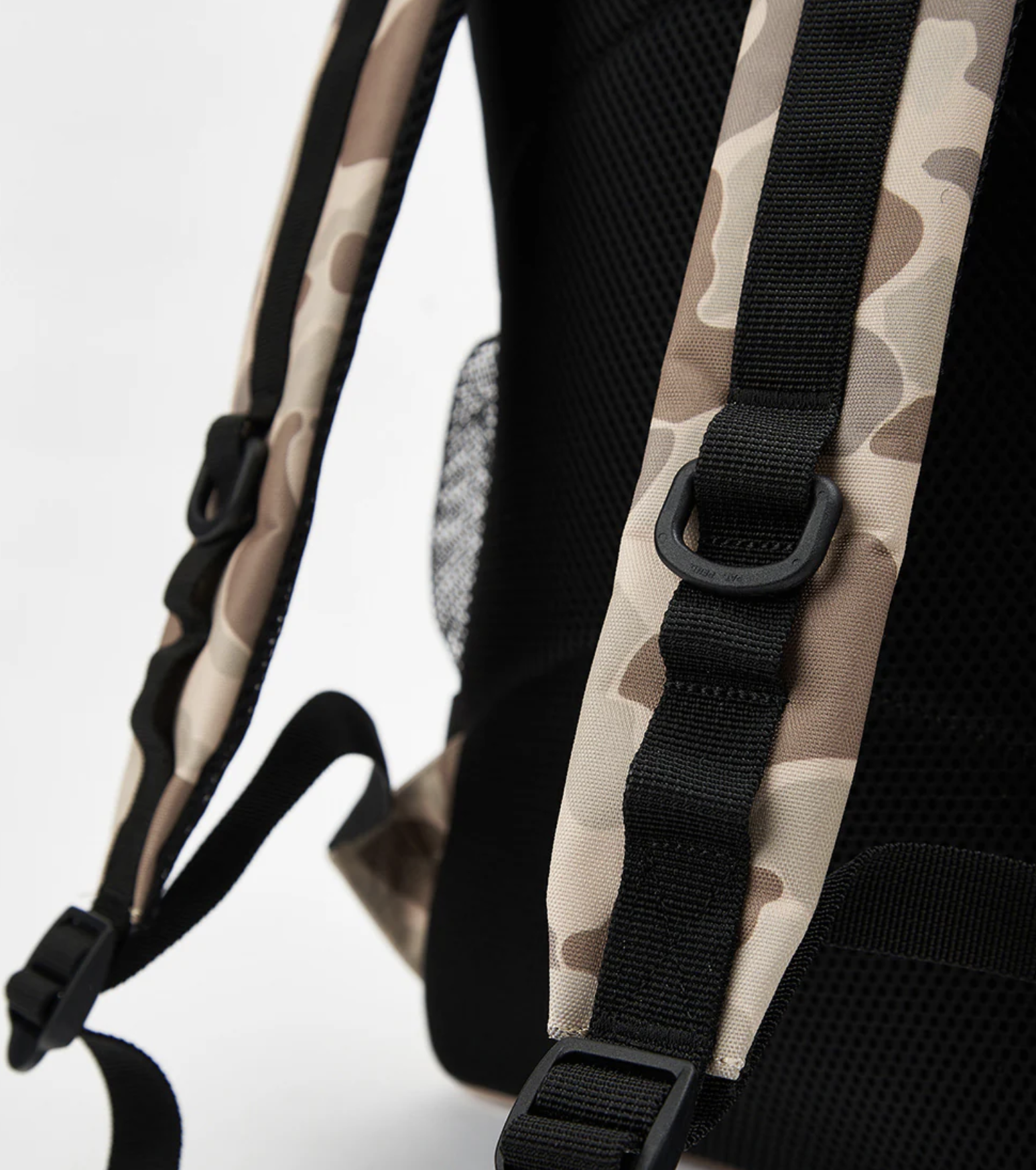 Mochila Carhartt WIP Jakob - Camo Duck/Desert