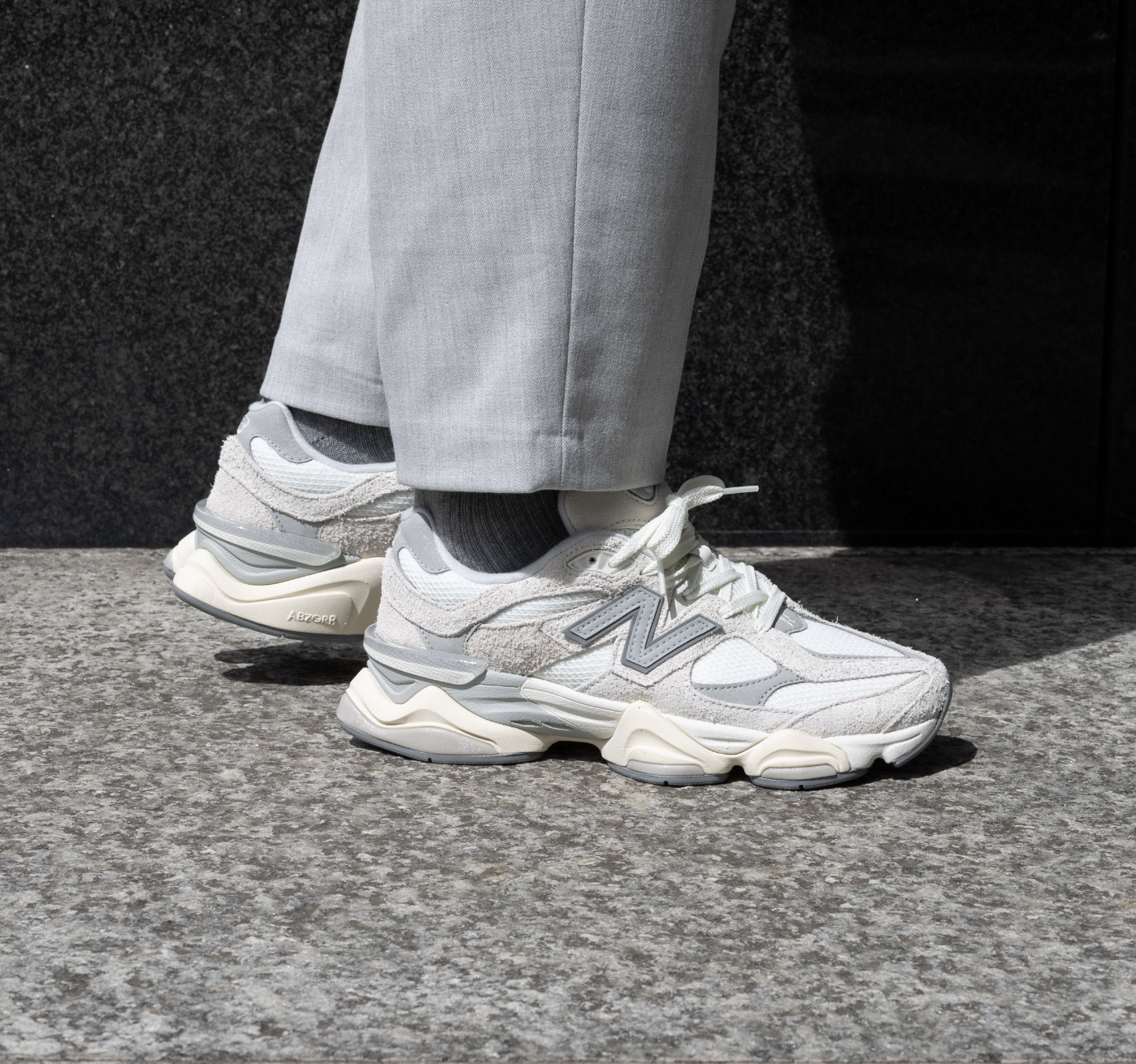 Zapatillas New Balance 9060HSC - Sea Salt con Rain Cloud y Moonbeam