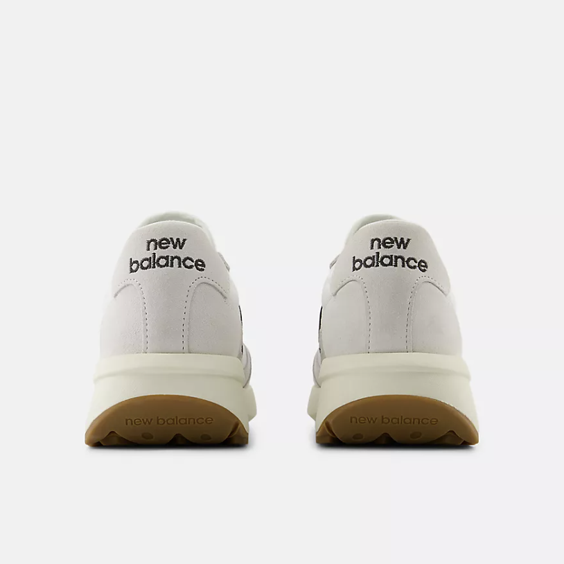 Zapatillas New Balance 370CA - Sea Salt con Black Cement