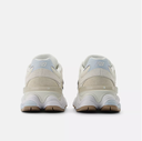 Zapatillas New Balance 9060AUA - Bisque con Frosted Glass