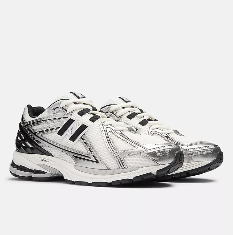 Zapatillas New Balance 1906RER - Metallic Silver con White y Sea Salt