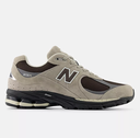 Zapatillas New Balance 2002RO - Arid Stone con Black Coffee y Castlerock