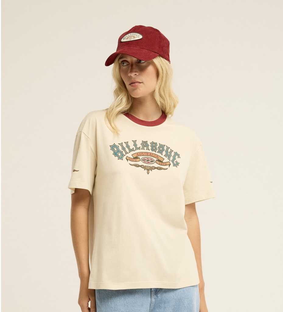 Camiseta Billabong Since 73 Tomboy - Oatmeal