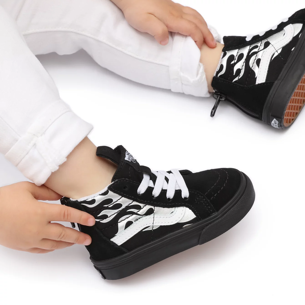 TD Sk8-Hi - (Metallic Flame) Black/Silver