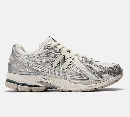 Zapatillas New Balance 1906REE - Silver Metallic con Sea Salt y New Spruce
